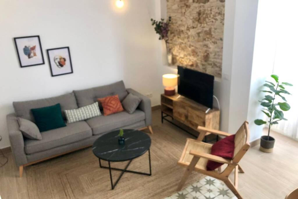 Gatu Premium Villa Libertad, Preferente Mayores De 25 Anos Y Familias Кадис Екстериор снимка