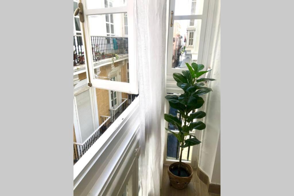 Gatu Premium Villa Libertad, Preferente Mayores De 25 Anos Y Familias Кадис Екстериор снимка